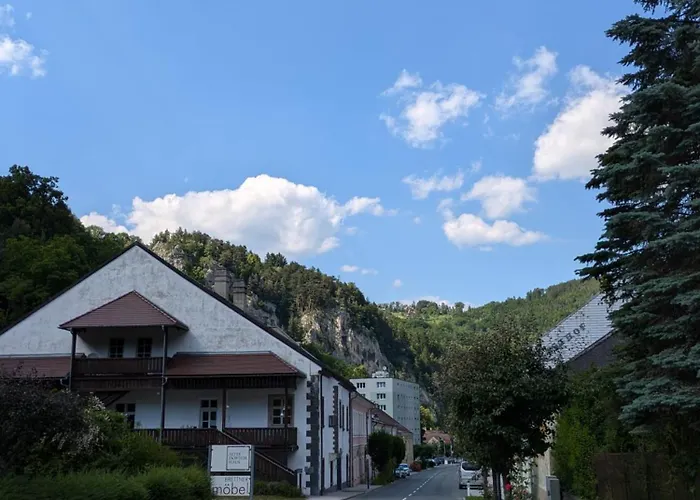 Apartment Apartment *